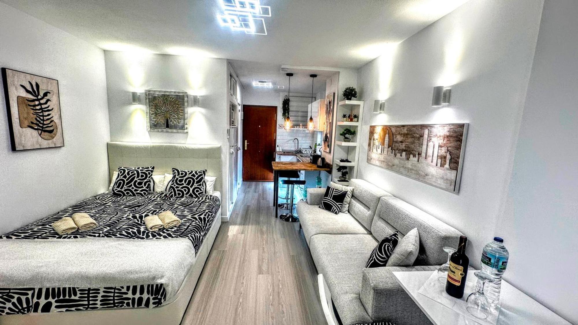 Estudio Francisco Agata Benalmadena Luaran gambar
